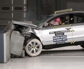 2010 Volkswagen Passat IIHS Frontal Impact Crash Test Picture